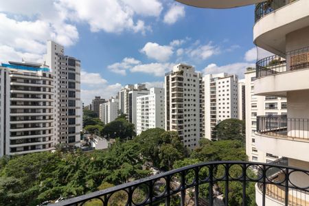 Apartamento para alugar com 252m², 3 quartos e 4 vagas Apartamento para alugar com 252m², 3 quartos e 4 vagasVaranda da Suíte 2