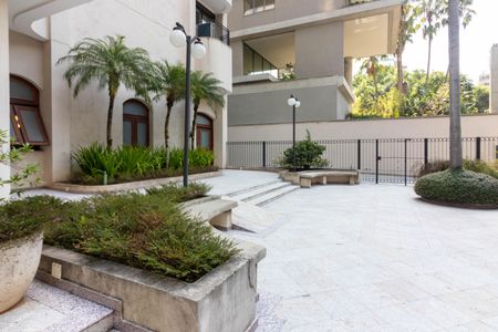 Apartamento para alugar com 252m², 3 quartos e 4 vagas Apartamento para alugar com 252m², 3 quartos e 4 vagasÁrea comum