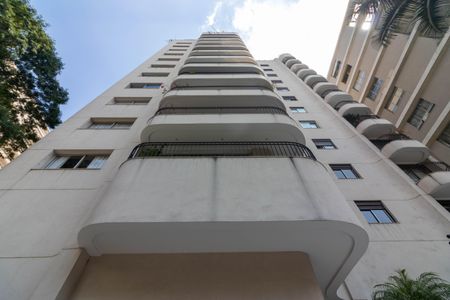 Apartamento para alugar com 252m², 3 quartos e 4 vagas Apartamento para alugar com 252m², 3 quartos e 4 vagasFachada do Prédio