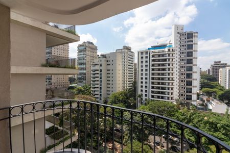 Apartamento para alugar com 252m², 3 quartos e 4 vagas Apartamento para alugar com 252m², 3 quartos e 4 vagasVaranda da Suíte 2