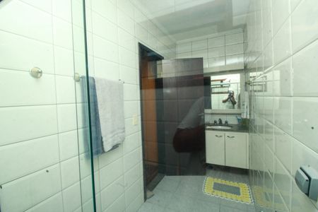 Casa à venda com 172m², 3 quartos e 4 vagasBanheiro da Suíte