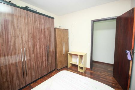 Casa à venda com 172m², 3 quartos e 4 vagasQuarto 1