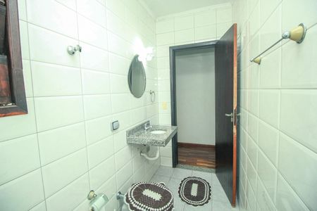 Casa à venda com 172m², 3 quartos e 4 vagasBanheiro Social