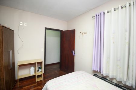 Casa à venda com 172m², 3 quartos e 4 vagasQuarto 1