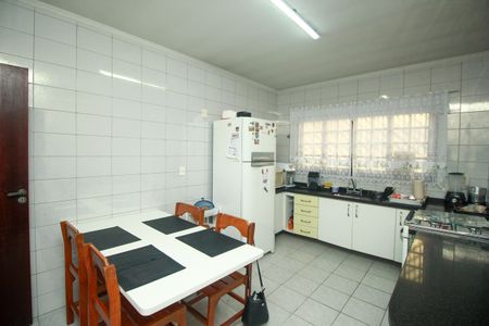 Casa à venda com 172m², 3 quartos e 4 vagasCozinha