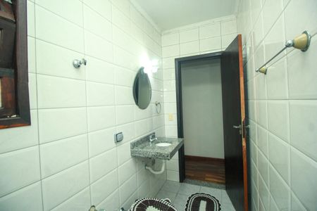 Casa à venda com 172m², 3 quartos e 4 vagasBanheiro Social