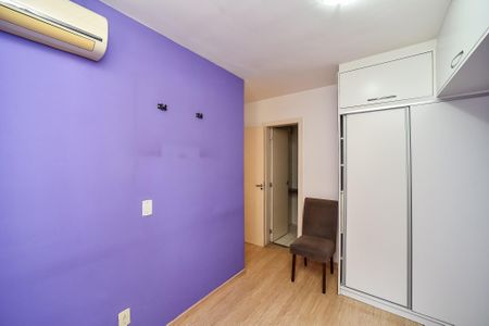 Suíte de apartamento à venda com 2 quartos, 46m² em Costa E Silva, Porto Alegre