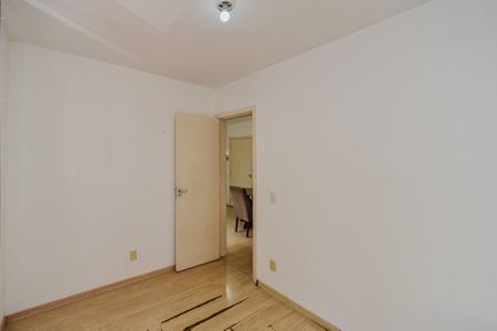 Quarto de apartamento à venda com 2 quartos, 46m² em Costa E Silva, Porto Alegre