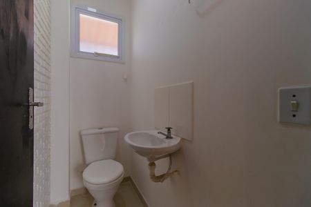 Casa de condomínio para alugar com 59m², 2 quartos e 1 vagaLavabo