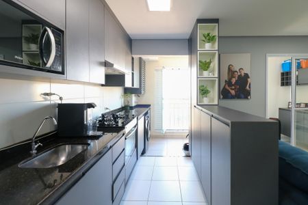 Apartamento à venda com 60m², 2 quartos e 2 vagasCozinha e Área de Serviço