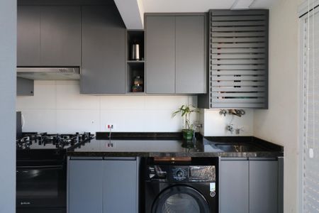 Apartamento à venda com 60m², 2 quartos e 2 vagasCozinha e Área de Serviço