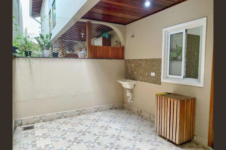Casa de condomínio para alugar com 90m², 2 quartos e 1 vagaÁrea de serviço