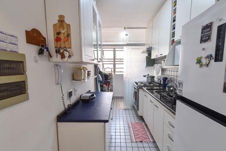 Apartamento à venda com 64m², 3 quartos e 2 vagasCozinha