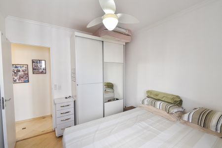 Apartamento à venda com 64m², 3 quartos e 2 vagasQuarto 2