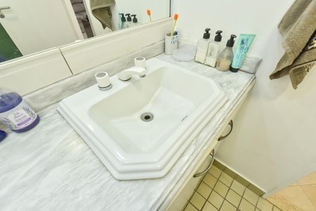 Apartamento à venda com 64m², 3 quartos e 2 vagasBanheiro