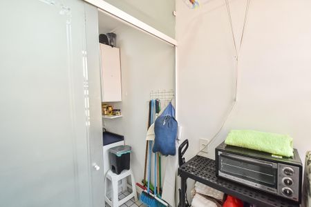 Apartamento à venda com 64m², 3 quartos e 2 vagasÁrea de serviço