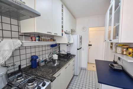 Apartamento à venda com 64m², 3 quartos e 2 vagasCozinha