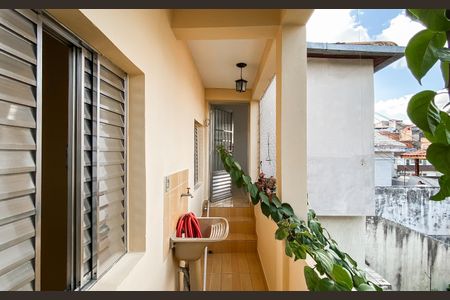 Casa para alugar com 60m², 2 quartos e 1 vagaÁrea de Serviço