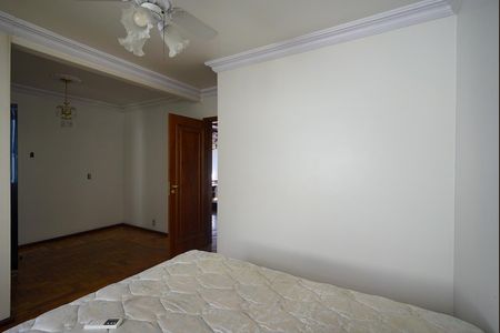 Apartamento à venda com 143m², 4 quartos e 1 vagaSuite