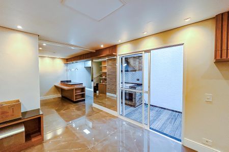 Casa de condomínio à venda com 83m², 2 quartos e 2 vagasSala