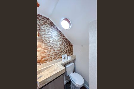 Casa de condomínio à venda com 83m², 2 quartos e 2 vagasLavabo