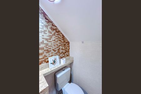 Casa de condomínio à venda com 83m², 2 quartos e 2 vagasLavabo