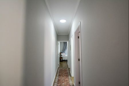 Corredor de apartamento à venda com 3 quartos, 90m² em Vila Scarpelli, Santo André