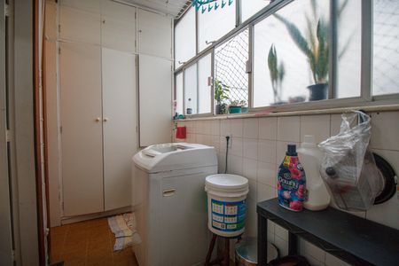 Apartamento à venda com 120m², 4 quartos e 2 vagas Apartamento à venda com 120m², 4 quartos e 2 vagasÁrea de Serviço