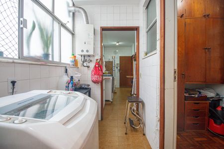 Apartamento à venda com 120m², 4 quartos e 2 vagas Apartamento à venda com 120m², 4 quartos e 2 vagasÁrea de Serviço