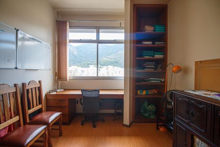 Apartamento à venda com 120m², 4 quartos e 2 vagas Apartamento à venda com 120m², 4 quartos e 2 vagasQuarto 3