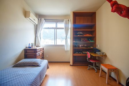 Apartamento à venda com 120m², 4 quartos e 2 vagas Apartamento à venda com 120m², 4 quartos e 2 vagasQuarto 4