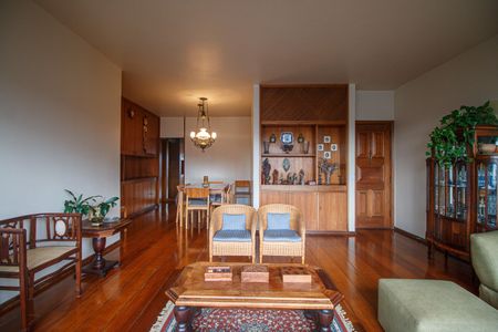 Sala de apartamento à venda com 4 quartos, 120m² em Tijuca, Rio de Janeiro