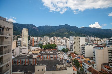 Apartamento à venda com 120m², 4 quartos e 2 vagas Apartamento à venda com 120m², 4 quartos e 2 vagasQuarto 3 Vista
