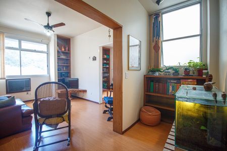 Apartamento à venda com 120m², 4 quartos e 2 vagas Apartamento à venda com 120m², 4 quartos e 2 vagasQuarto 2
