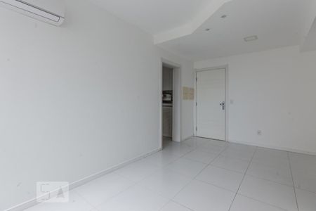Sala de apartamento para alugar com 2 quartos, 55m² em Floresta, Porto Alegre