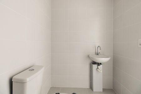 Studio para alugar com 32m², 1 quarto e sem vaga Studio para alugar com 32m², 1 quarto e sem vagaBanheiro
