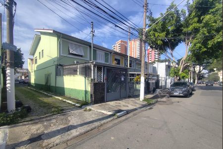 Casa para alugar com 170m², 2 quartos e 1 vagaFachada