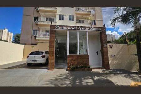 Apartamento para alugar com 57m², 2 quartos e 1 vagaFachada e portaria