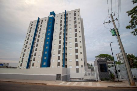 Apartamento para alugar com 50m², 2 quartos e 1 vagaFachada