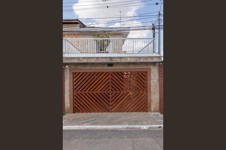 Casa à venda com 125m², 2 quartos e 2 vagas Casa à venda com 125m², 2 quartos e 2 vagasFachada