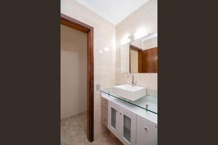 Casa à venda com 125m², 2 quartos e 2 vagas Casa à venda com 125m², 2 quartos e 2 vagasBanheiro 2