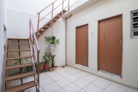 Casa à venda com 125m², 2 quartos e 2 vagas Casa à venda com 125m², 2 quartos e 2 vagasQuintal