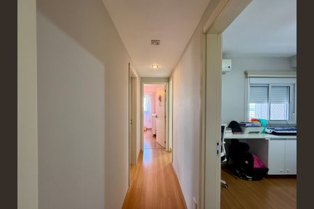 Apartamento à venda com 130m², 3 quartos e 2 vagasCorredor Quartos 