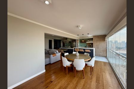 Apartamento à venda com 130m², 3 quartos e 2 vagasVaranda 