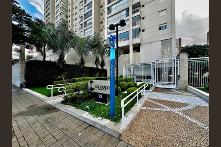 Apartamento à venda com 130m², 3 quartos e 2 vagasFachada 