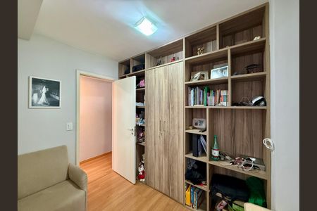 Apartamento à venda com 130m², 3 quartos e 2 vagasCloset Suíte 