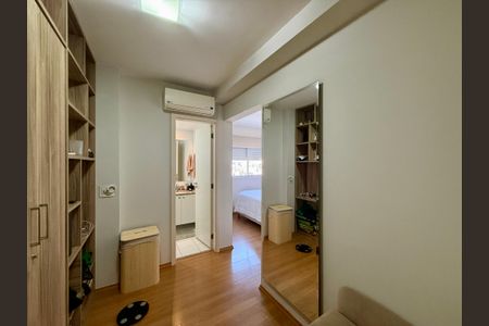 Apartamento à venda com 130m², 3 quartos e 2 vagasCloset Suíte 