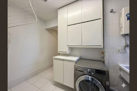Apartamento à venda com 130m², 3 quartos e 2 vagasÁrea de Serviço