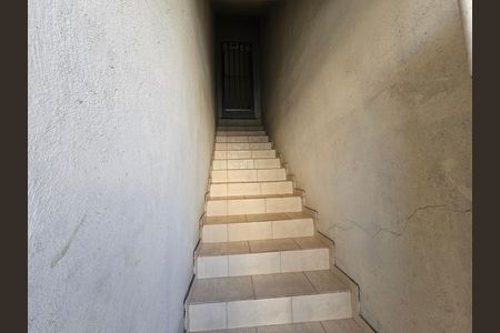 Acesso de apartamento para alugar com 2 quartos, 200m² em Nova Cidade, Nilópolis