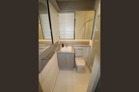 Banheiro de apartamento para alugar com 1 quarto, 33m² em Jardim Esplanada, São José dos Campos